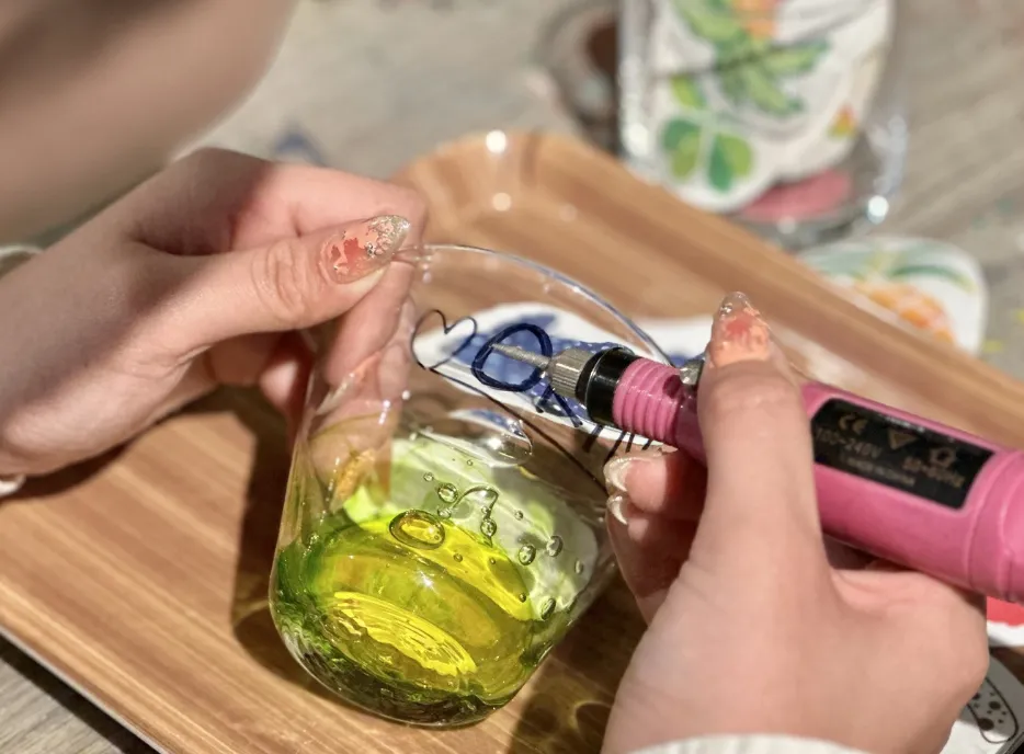 グラス彫り込み